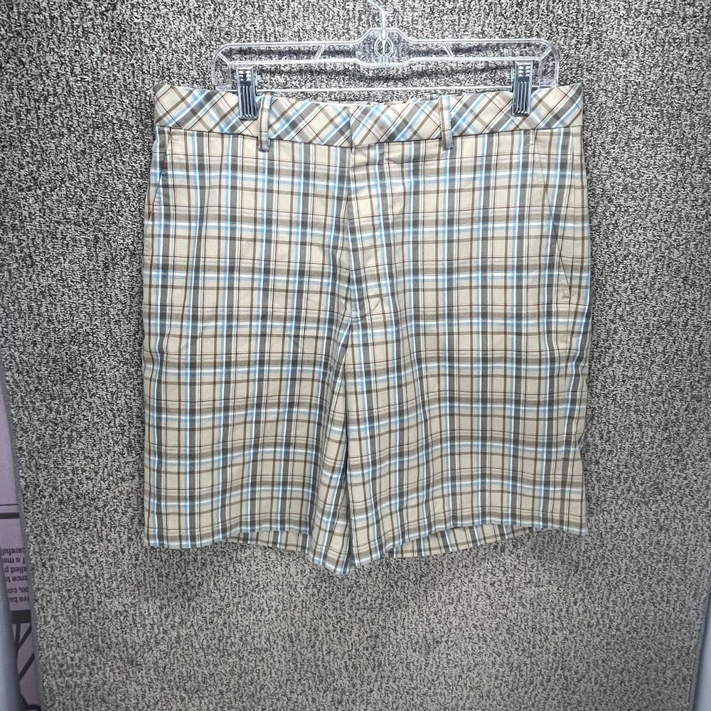 Walter Hagen Golf Shorts Mens 34 Multicolor Plaid Flat Front Athletic Casual
